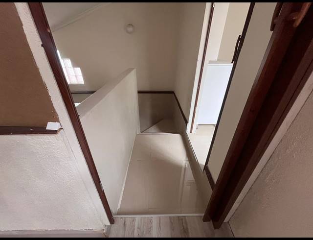 3 BEDROOM FLAT TO LET IN CARRINGTON HEIGHTS